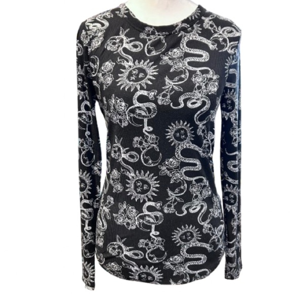 No Boundaries Celestial Ribbed Thermal Top Whimsigoth Witchy Edgy Shirt Size M